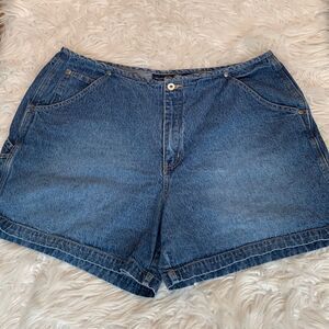🟢3 items for $20———VENEZIA JEANS jeans shorts pockets zip button closure